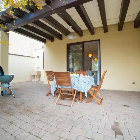 Apartment Maria Antonietta With Garden